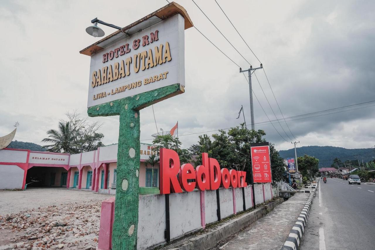 Hotel Reddoorz Syariah Near Kebun Raya Liwa Negarabatin Exteriér fotografie
