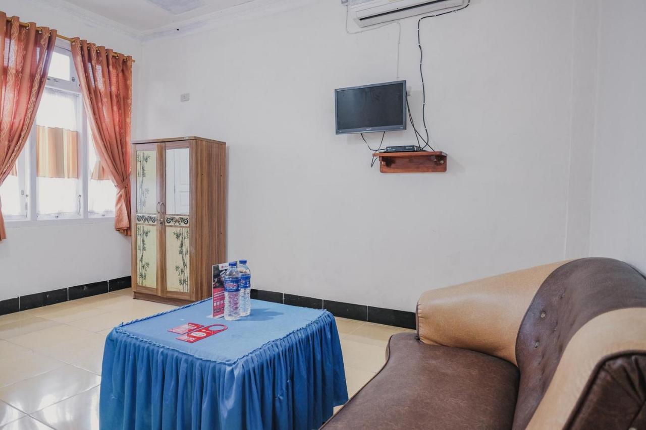 Hotel Reddoorz Syariah Near Kebun Raya Liwa Negarabatin Exteriér fotografie